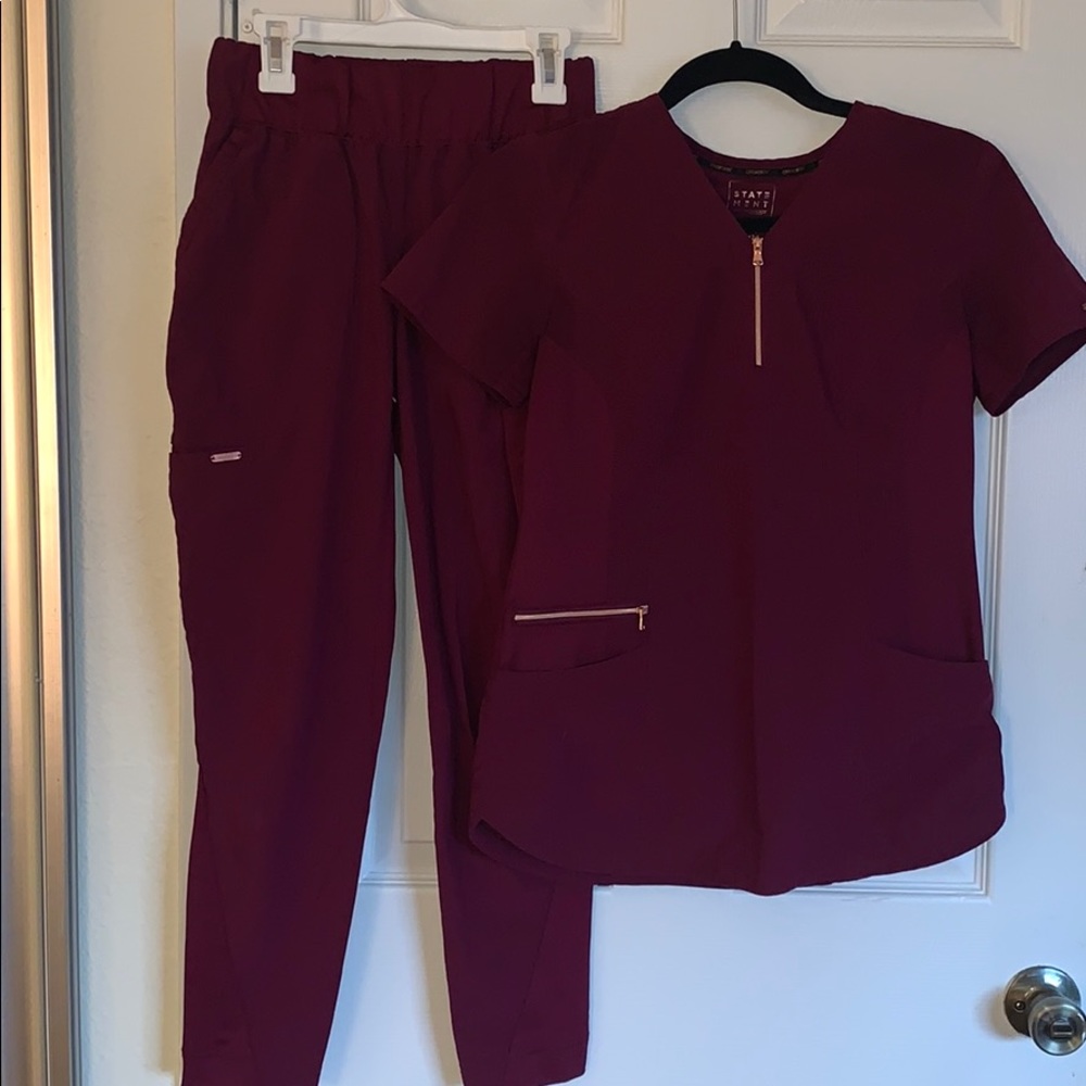 Cherokee statement scrub set